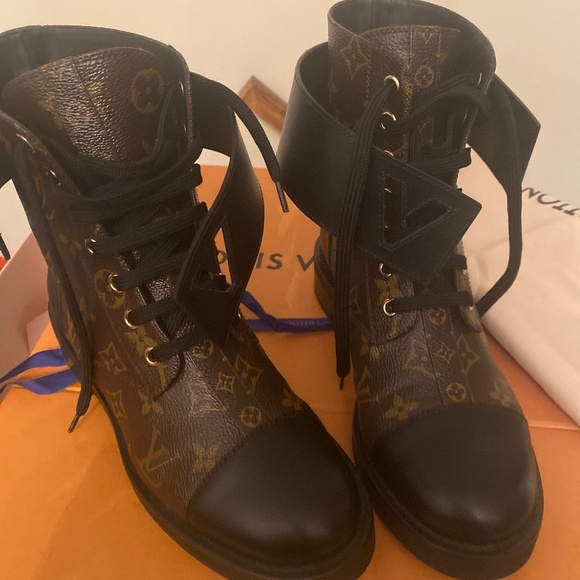 Boots - Picture 1 of 8